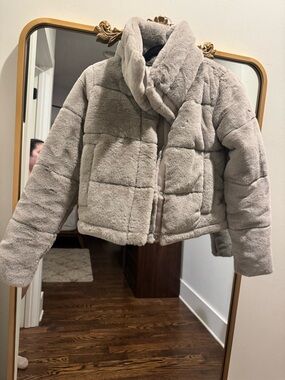 Abercrombie & Fitch Mini Puffer Jacket - Gray